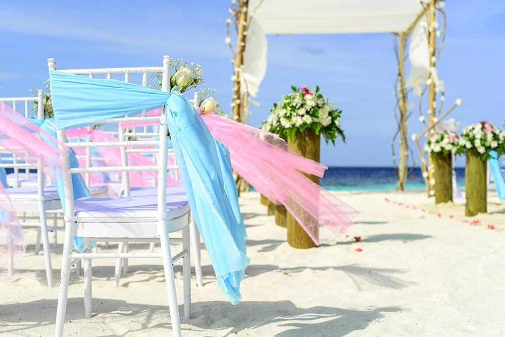Casual Beach Wedding Decor