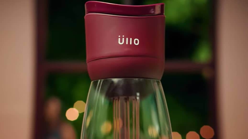 The Üllo Open Wine Purifier.