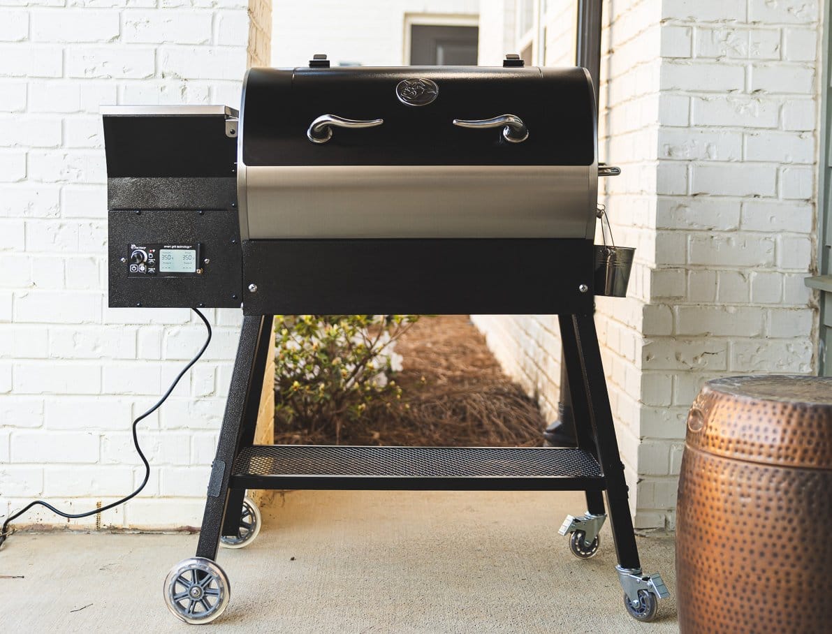 The Patio Legend 410 from Recteq is the barbecue to have. 