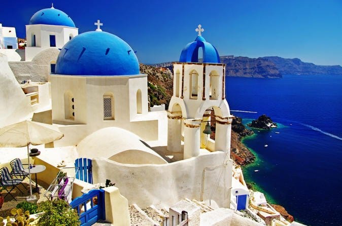 Santorini: 48 Hour Guide To Stunning Hotels, Food & Secret Beaches